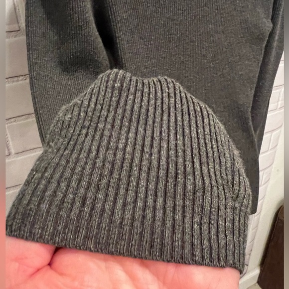 PREMISE women gray turtle neck sweater /size L - Picture 7 of 8